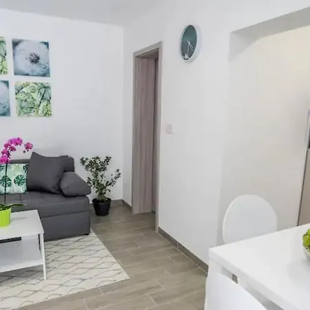 Apartment Rose Pula